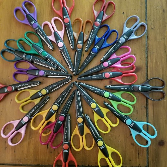 Armada Brand Decorative Scissor Set with Metal Stand / Rack, 24 Decorative Edge - Picture 2 of 5